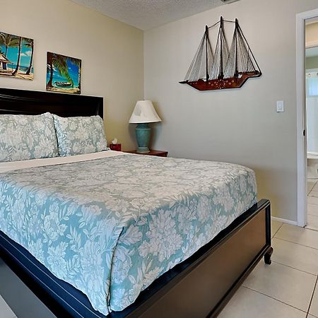 Shore Haven Unit 5A, 2 Bedroom, WIFI, Gulf View, Sleeps 4 Clearwater Beach Buitenkant foto