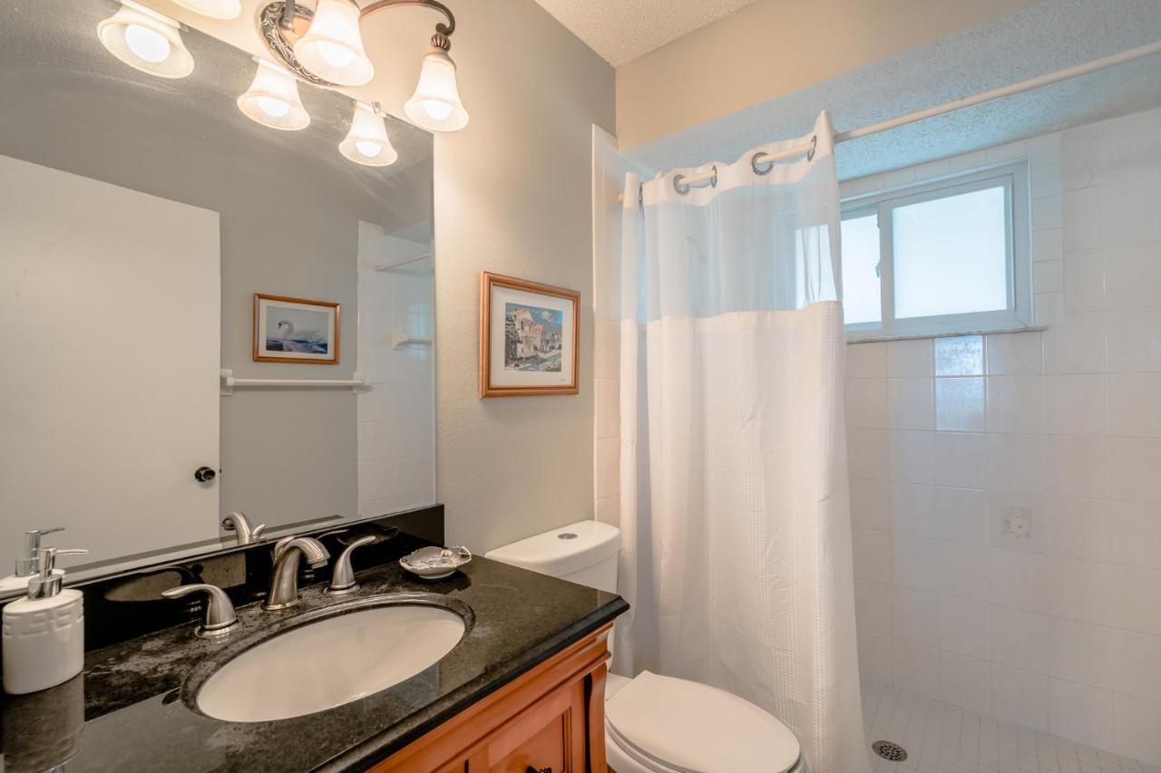 Shore Haven Unit 5A, 2 Bedroom, WIFI, Gulf View, Sleeps 4 Clearwater Beach Buitenkant foto