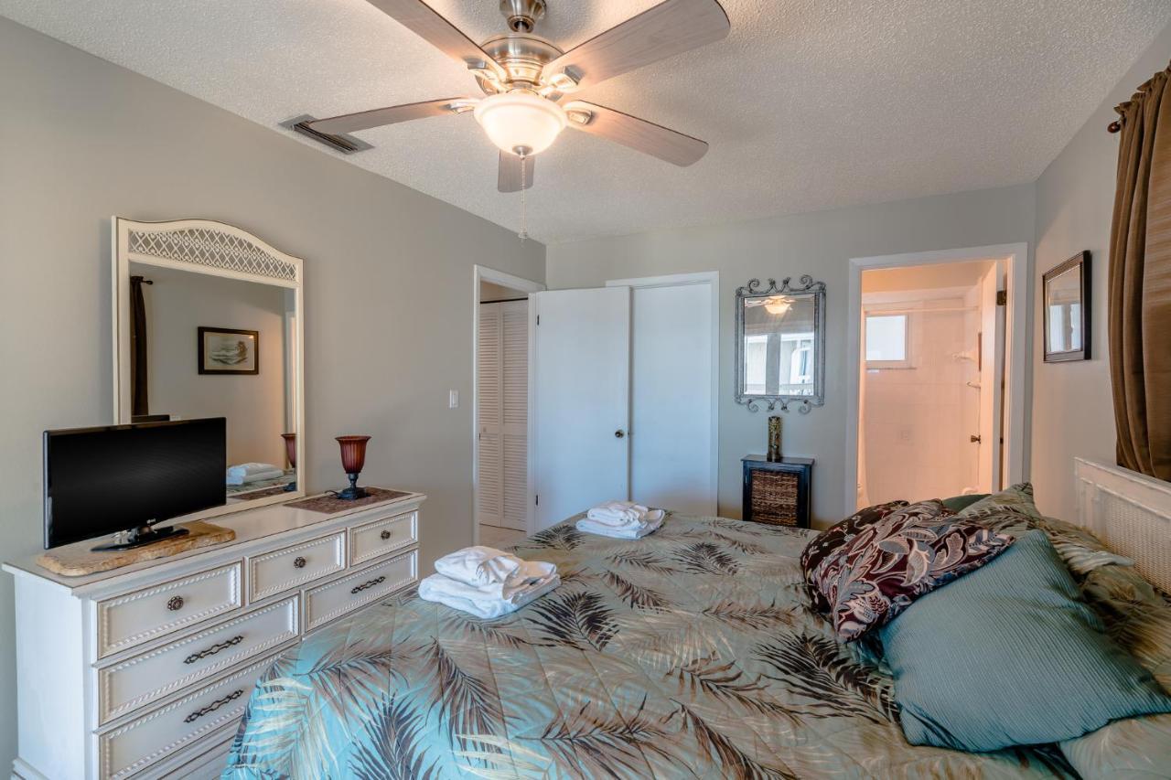 Shore Haven Unit 5A, 2 Bedroom, WIFI, Gulf View, Sleeps 4 Clearwater Beach Buitenkant foto