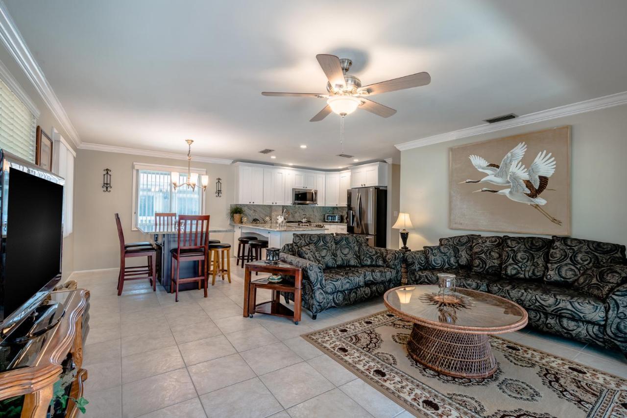 Shore Haven Unit 5A, 2 Bedroom, WIFI, Gulf View, Sleeps 4 Clearwater Beach Buitenkant foto